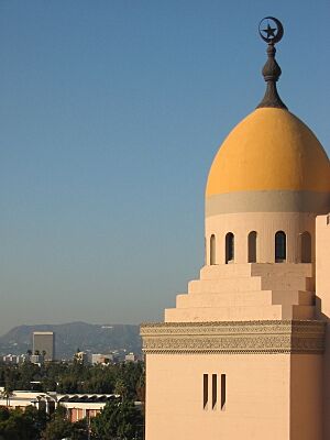 Archivo:Shrine Auditorium spire