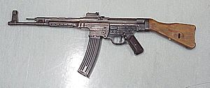 Archivo:Sturmgewehr 44