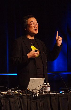 Archivo:Toru Iwatani, creator of Pac-Man, at GDC 2011