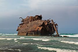 Archivo:Wreck of Cabo de Santa Maria, 2010 December - 4