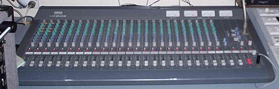 Yamaha MC2403 audio mixing console (1992)