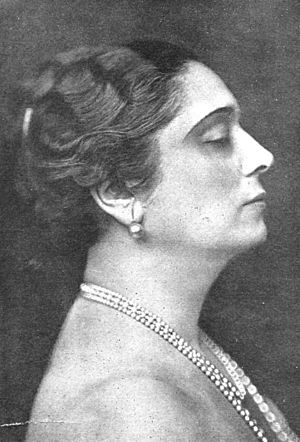 Archivo:1926-10-16, La Esfera, Pilar Millán Astray, Walken (cropped)