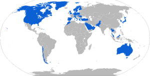 Archivo:AIM-120 operators