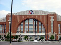 Archivo:American Airlines Center outside
