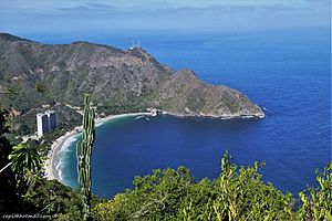Archivo:Bahía de Cata, Costas de Aragua
