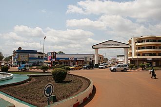 Archivo:Bangui Shopping District