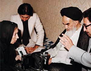 Archivo:Banisadr Fallaci Khomeini