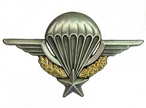 Archivo:Brevet Parachutiste