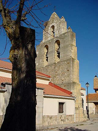 Campanario de iglesia de Rascafría.jpg