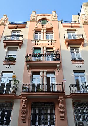 Casa del Cònsol, carrer del Gravador Esteve 16, Javier Goerlich, València.JPG