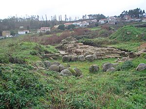 Archivo:Castelo da rocha forte Lugar onde se atopaba o principal aceso a fortaleza