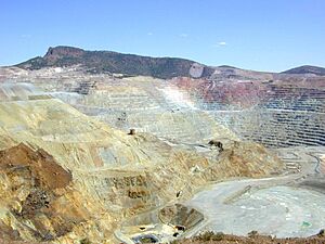 Archivo:Chino copper mine