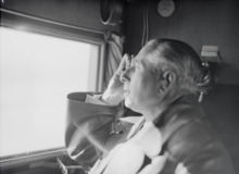 ETH-BIB-Gouverneur von Rio de Oro (West-Sahara), Guillermo de la Peña Cusi fliegt mit nach Casablanca-Tschadseeflug 1930-31-LBS MH02-08-0177.tiff