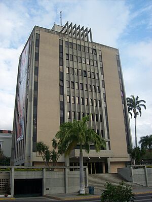 Archivo:Edf Administrativo Gobierno de Yaracuy