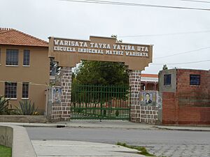 Archivo:Escuela Indigenal Matriz Warisata - Warisata Tayka Yatiña Uta