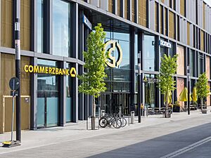 Archivo:Geschäftshaus, Bahnhofstr. Singen (Hohentwiel)