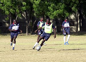 Archivo:Haiti national football team training in Port-au-Prince 2004-08-16 1