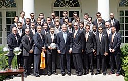 Archivo:Houston Dynamo at the White House 2008-06-05