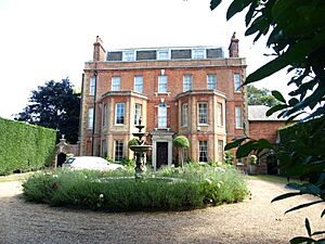 Archivo:Hylands House Epsom