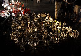 Lámparas en Plaza de Yamaa el Fna