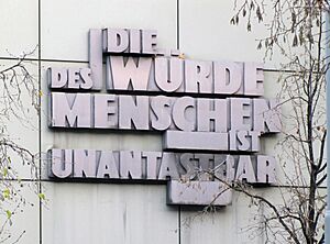 Archivo:Landgericht-frankfurt-2010-ffm-081