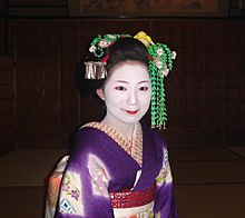 Archivo:Maiko in Gion