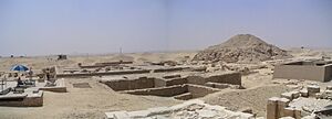 Archivo:Panorama pyramide Ounas