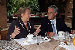 Archivo:Presidenta Bachelet y Presidente-electo Piñera