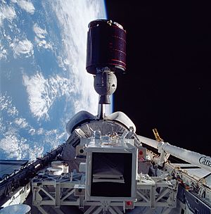 Archivo:STS-51-G Morelos 1 deployment
