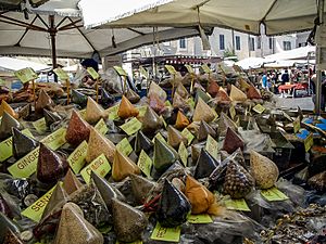 Especias en un mercado de Roma