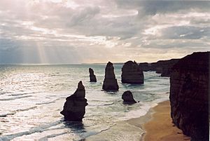 Archivo:The Twelve Apostles Victoria Australia