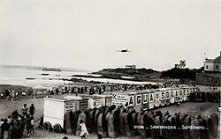 Archivo:Baños de ola - El Sardinero 2