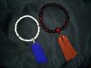 Archivo:Buddhist rosary 01
