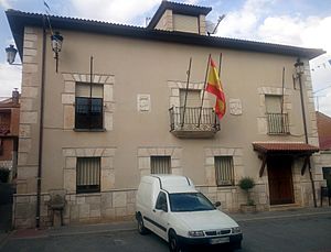Archivo:Casa consistorial de Castrillo de la Vega