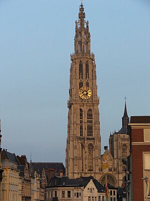 Archivo:Cathedral of our Lady 2 (Piotr Kuczynski)