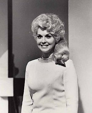 Archivo:Donna Douglas 1967
