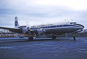 Archivo:Douglas DC-7C Seven Seas, Pan Am JP6888704