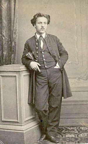 Archivo:Gabriel Fauré en uniforme de l'Ecole Niedermeyer