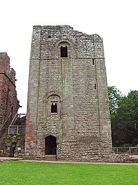 Archivo:Goodrich Castle keep1