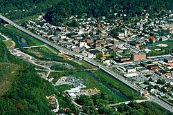 Archivo:Harlan Kentucky Aerial view