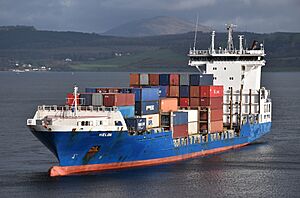 Archivo:Helga (IMO 9277395) Greenock 2018