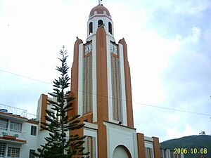 Archivo:Iglesia.02
