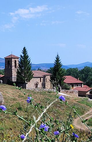 Iglesia de Santa Lucía s. XVII, Villaescusa (Campoo de Enmedio) (1).jpg