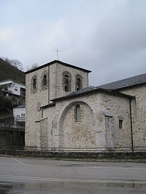 Archivo:Iglesia de Santa Marina, Balboa