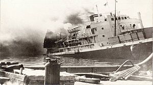 Archivo:La Coubre explosion
