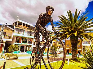 Archivo:Monumento Mauricio Soler
