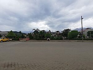 Archivo:Parque Central de Guayzimi