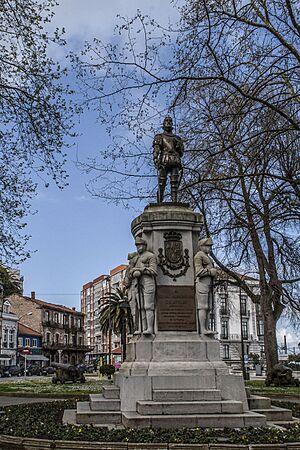 Archivo:Pedro Menéndez de Avilés. Escultura, Avilés