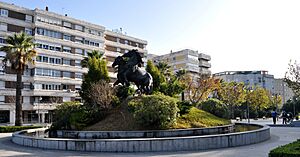 Archivo:Plaza del Caballo Avenida Alcalde Alvaro Domecq Jerez de la Frontera 01