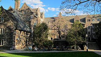 Archivo:Pyne Hall, Princeton University